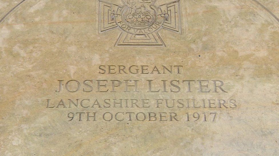 'Simple stone' tribute to Sgt Joseph Lister VC laid in Salford - BBC News