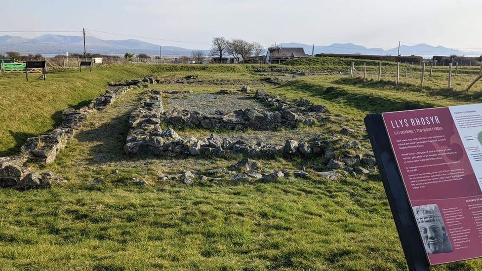 Cadw yn prynu safle un o hen lysoedd tywysogion Gwynedd BBC Cymru Fyw