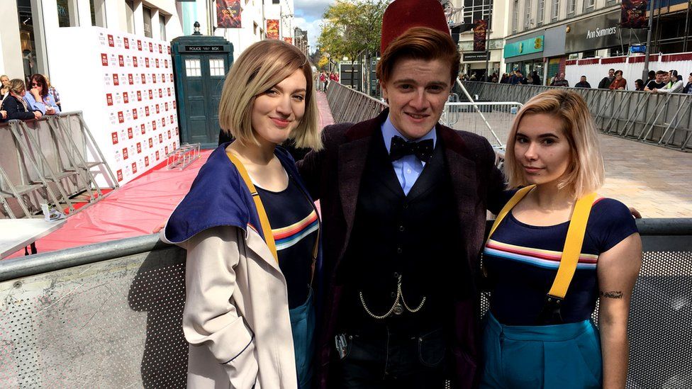 Doctor Who: Jodie Whittaker lands in Sheffield for red carpet premiere ...