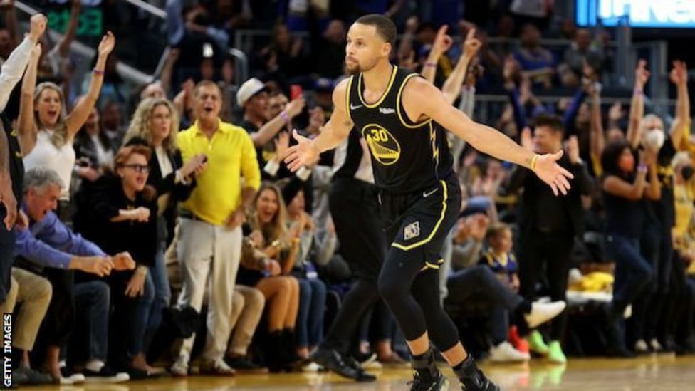 NBA play-offs: Stephen Curry returns as Golden State Warriors beat ...