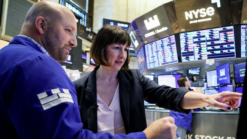 Rachel Reeves meets trader at New York Stock Exchange