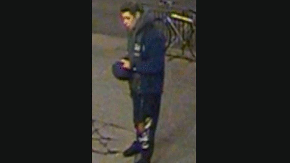 Cctv Appeal After Attempted Robbery In Edinburgh Bbc News