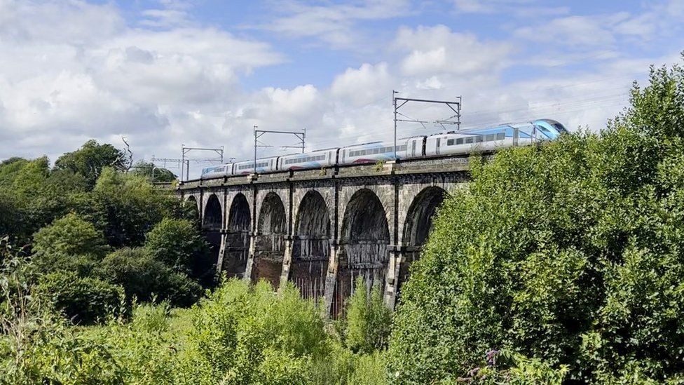 Revamp under way for world's first railway viaduct - BBC News