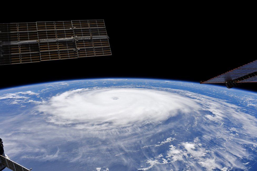 Ураган Сэм, вид с Международной космической станции