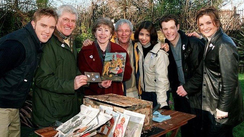 Noakes with the Blue Peter team in 2000