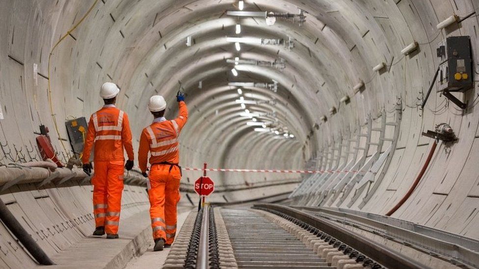 Crossrail construction workers