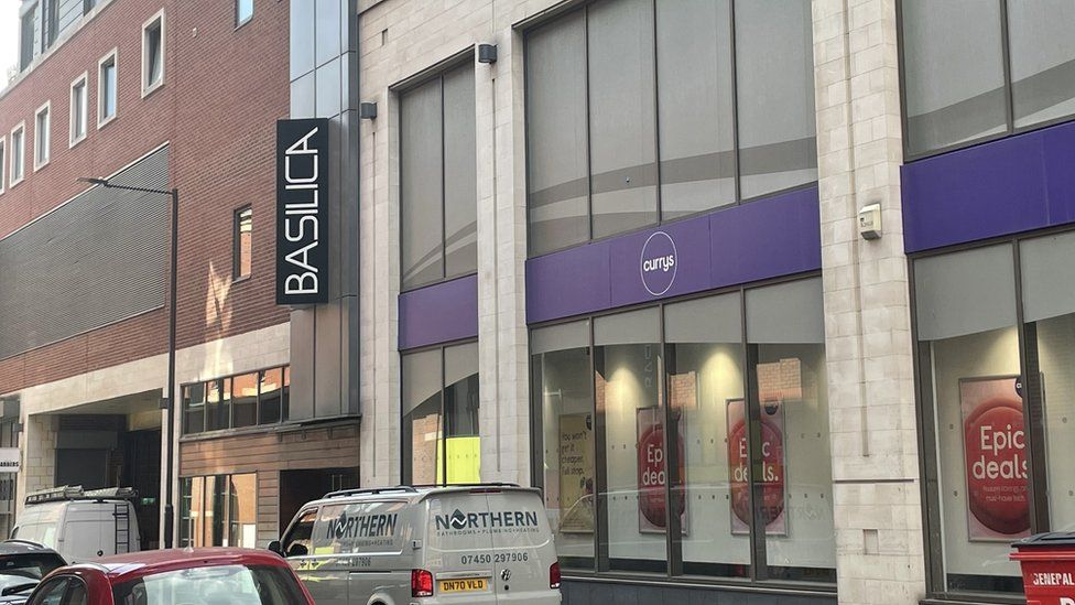 Leeds flats residents without running water for a week in heatwave