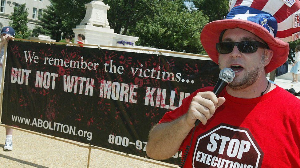 Abraham Bonowitz at an anti-death penalty rally he hosts in front of the US Supreme Court each year