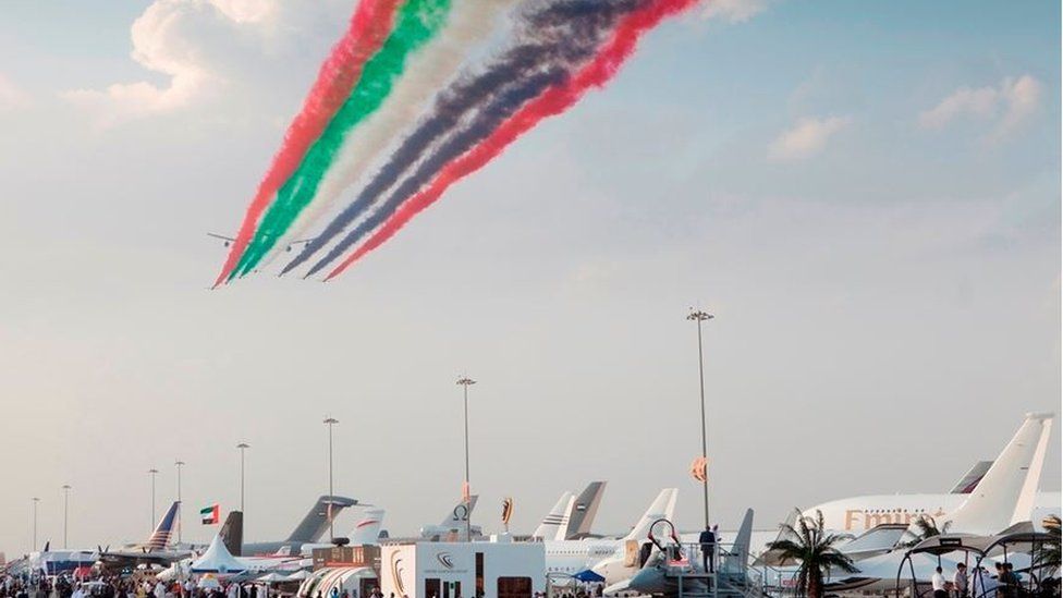 Dubai Airshow: Will airlines pause for breath over sales? - BBC News