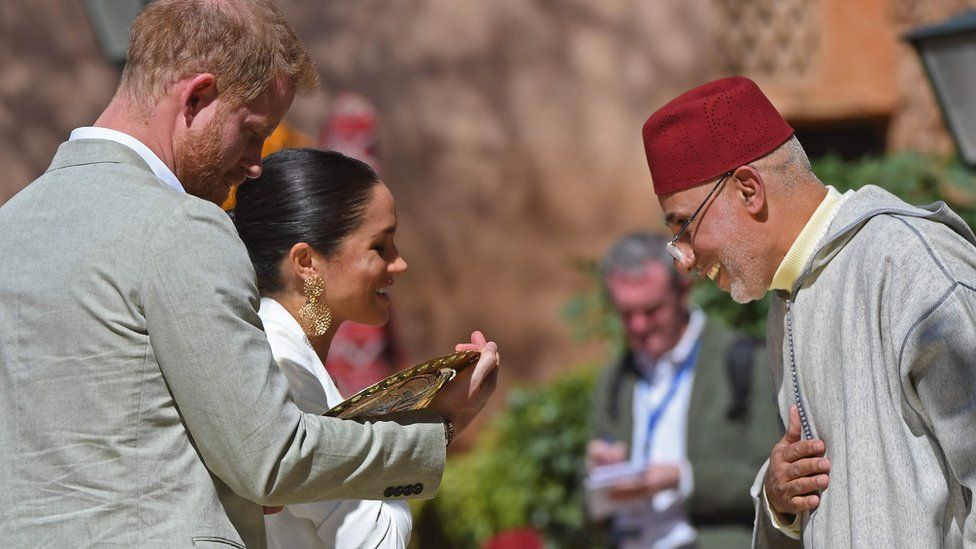 Harry and Meghan meet a metal engraver near the Moroccan capital Rabat