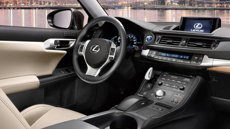 Faulty update breaks Lexus cars' maps and radio systems - BBC News