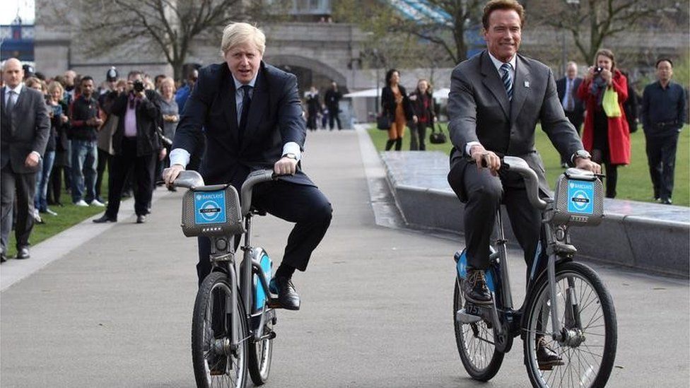 Boris Johnson and Arnold Schwarzenegger on London city hire bicycles