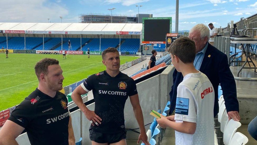 Max meeting Exeter Chiefs players