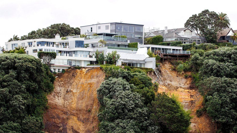Landslip near a clifftop house in Auckland