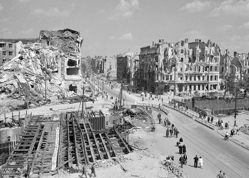 Potsdamer Platz ruins, Aug 1945