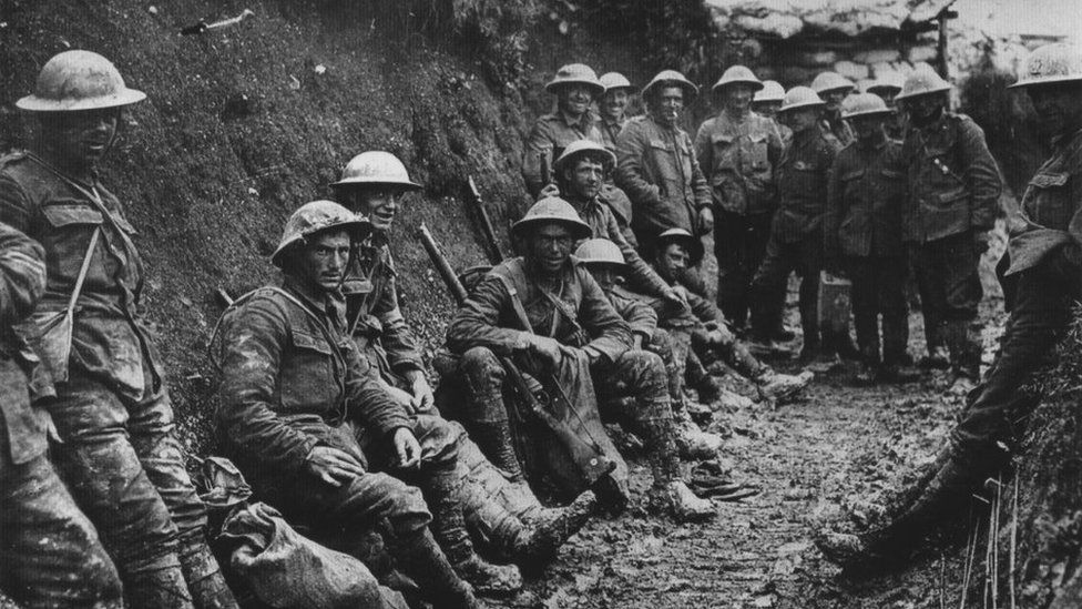 Life as a World War One veteran in 'war zone' Ireland - BBC News