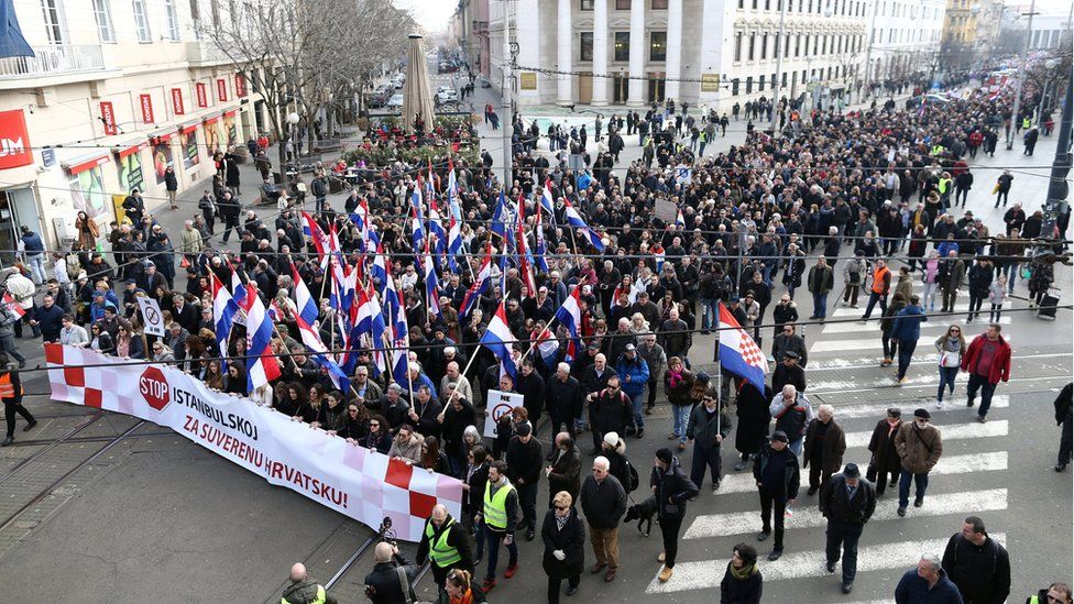 Croatia rally: Traditionalists reject European gender treaty - BBC News