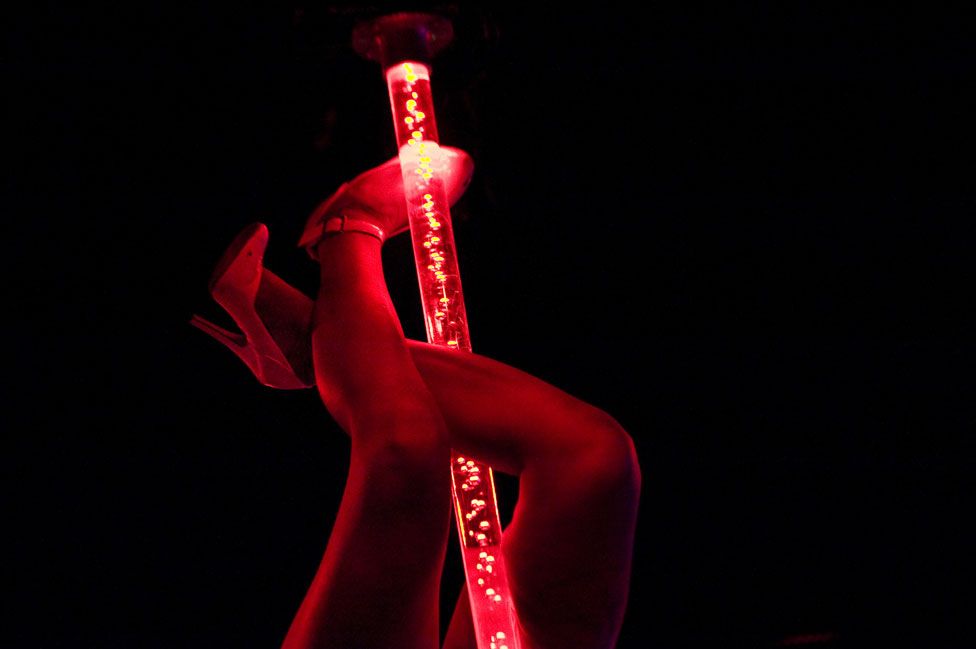 Strip Club Group Sex Images - Is the American strip club dying out? - BBC News