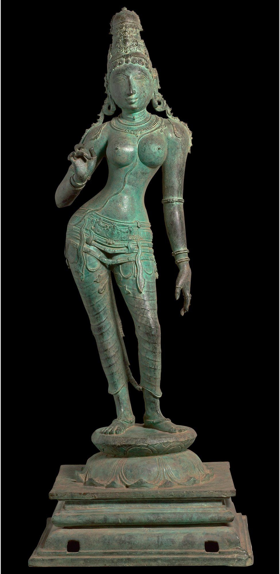 Picture of the 11th Century statue of Hindu goddess Uma Parameshvari