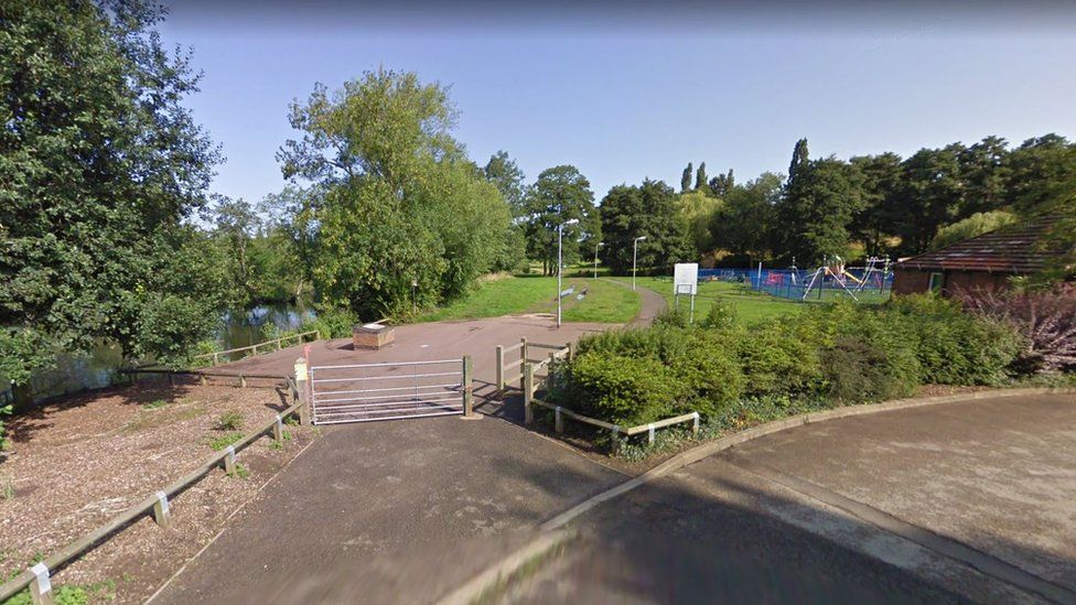 Kidderminster Police appeal after man injured in stabbing BBC News