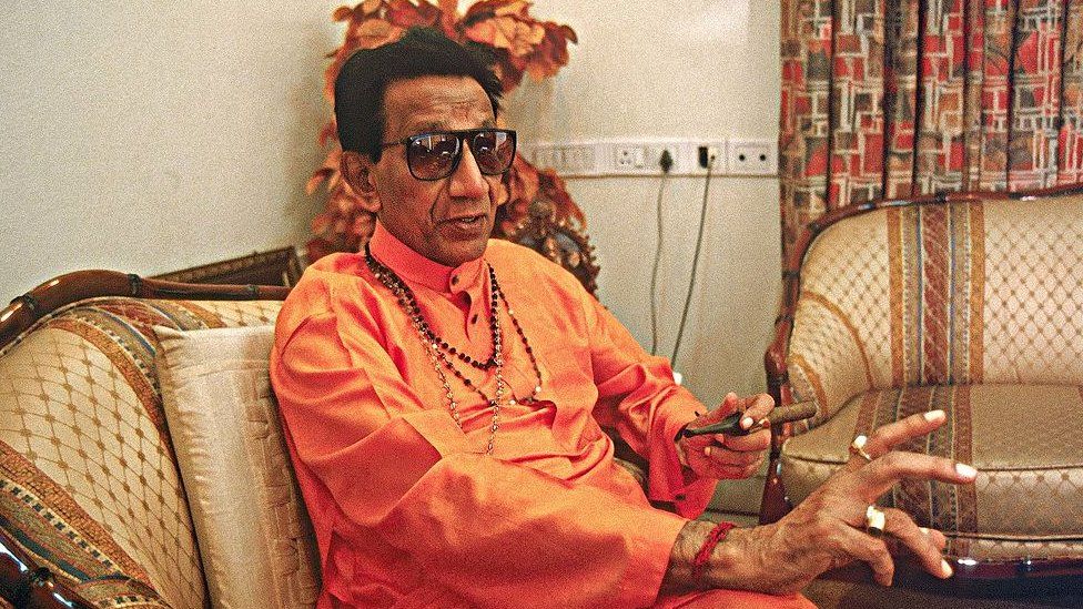 Bal Thackeray relaxing with his cigar and explaining ( Shiv Sena, Portrait )