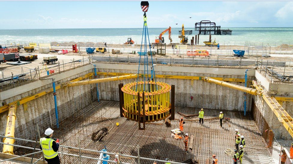 Brighton's i360 World's thinnest tower to open BBC News