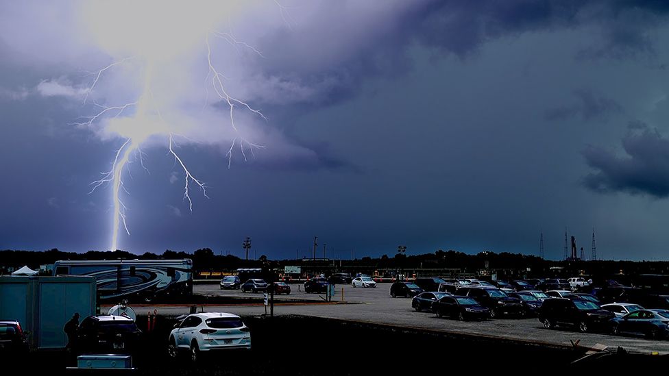 Lightning at KSC Artemis