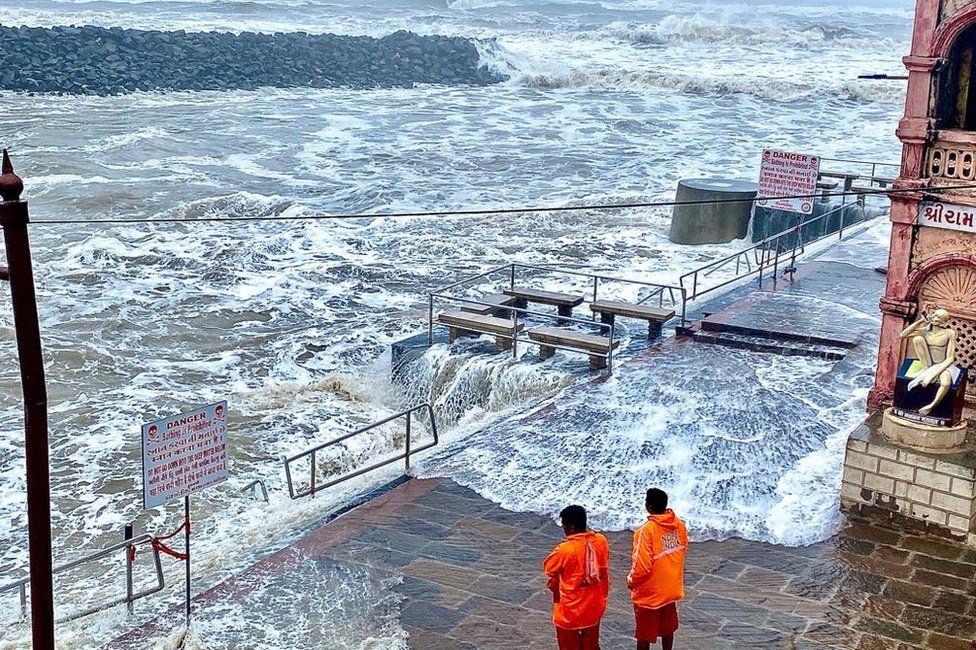 Rising tide at Dwarka Gomti Ghat in Gujarat