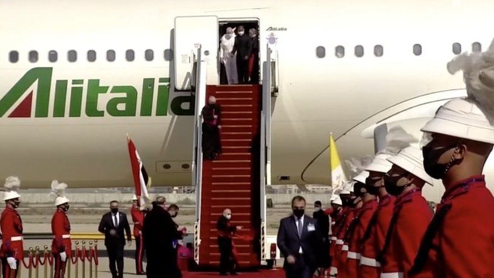 Pope Francis arrives in Baghdad