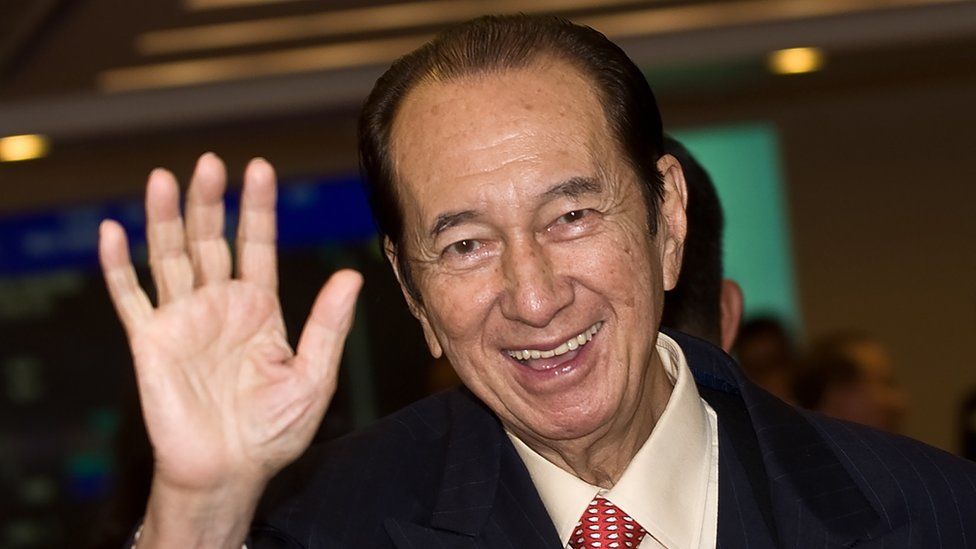 Casino tycoon Stanley Ho attends the listing ceremony of his part-owned company SJM Holdings Limited in Hong Kong, 2008.