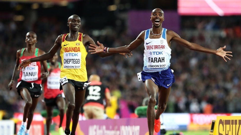 Mo shows he's still the best across 10,000m - BBC Newsround