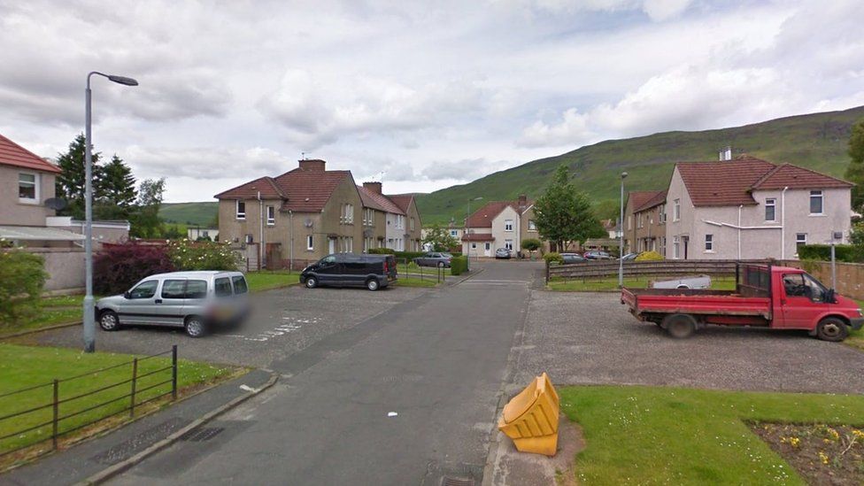 Man admits stamping on victim's head in Lennoxtown BBC News