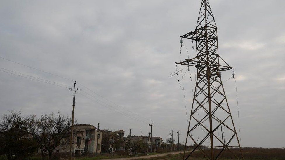 A damaged pylon in Kherson, Ukraine (file picture from 9 November)