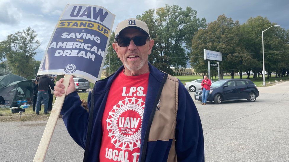 UAW strike: This union worker fist-bumped Biden, but may vote for Trump ...