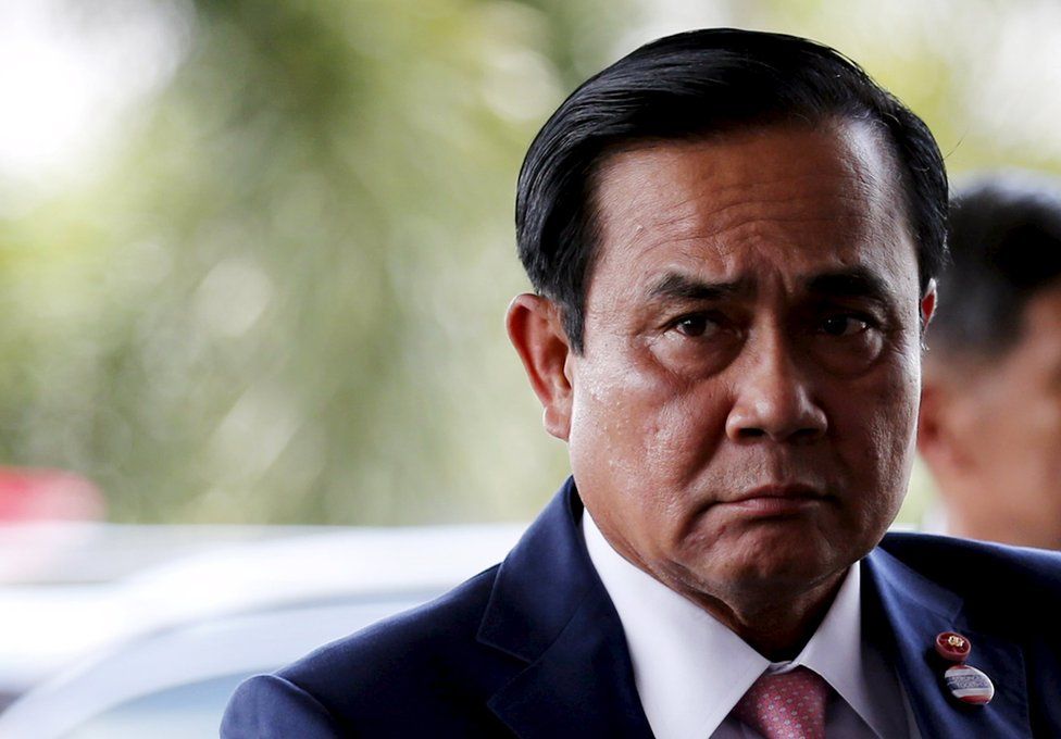 Thailand's Prime Minister Prayuth Chan-ocha arrives at a meeting with his economic cabinet at the Army club in Bangkok, 3 September 2015