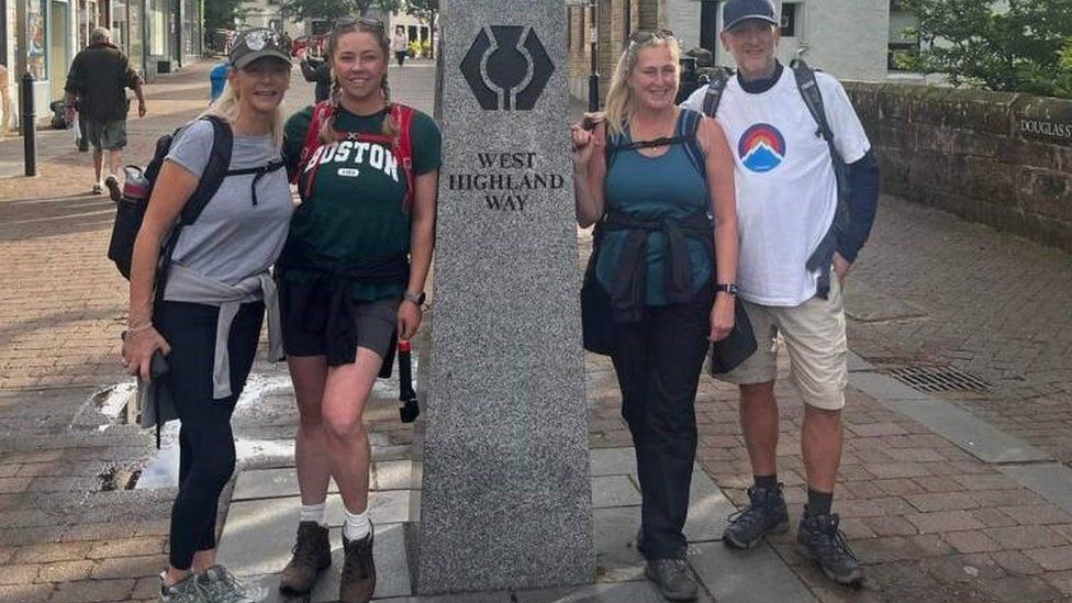 Amanda Walker, daughter Courtney, sister Joanne and Darren Walker