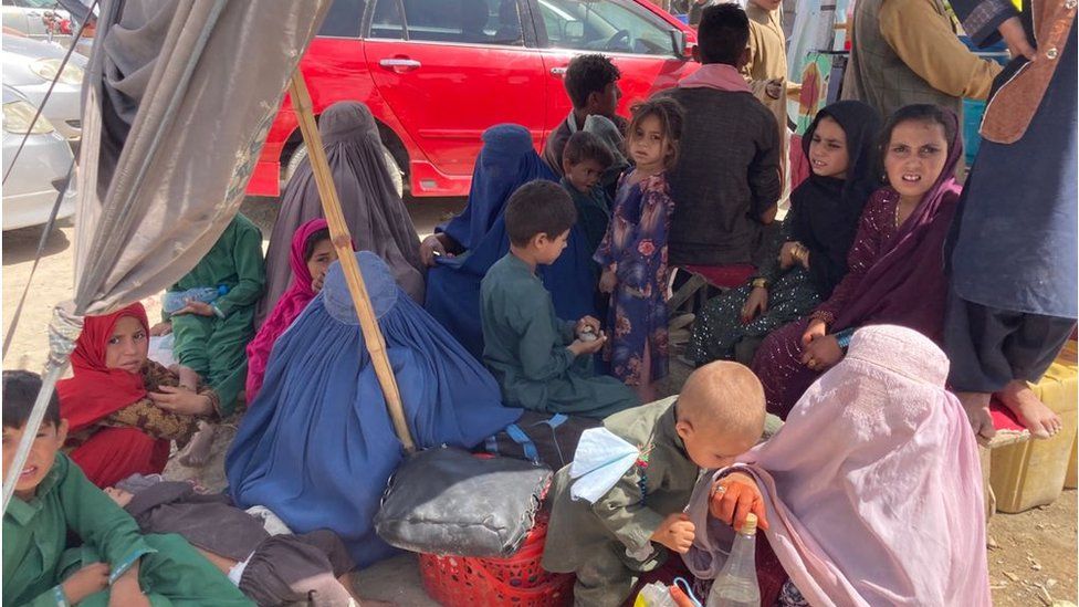 Crowds at Chaman Spin Boldak border