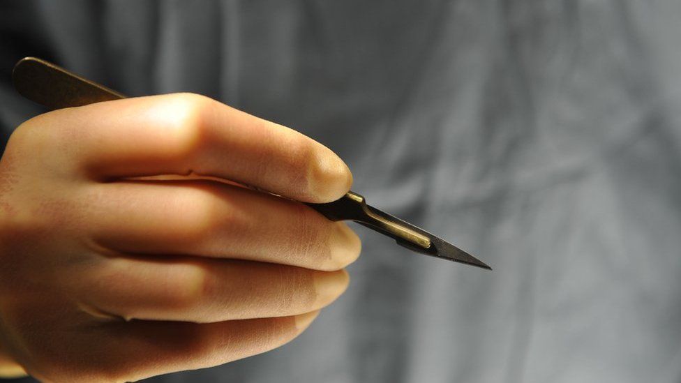 Image of a scalpel