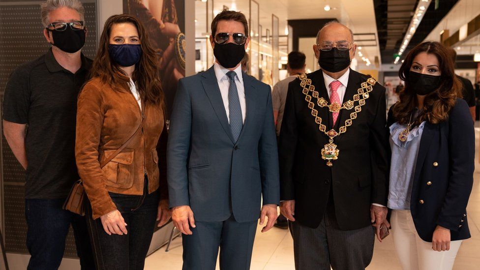 Lord Mayor of Birmingham meets Tom Cruise and co-star Hayley Atwell