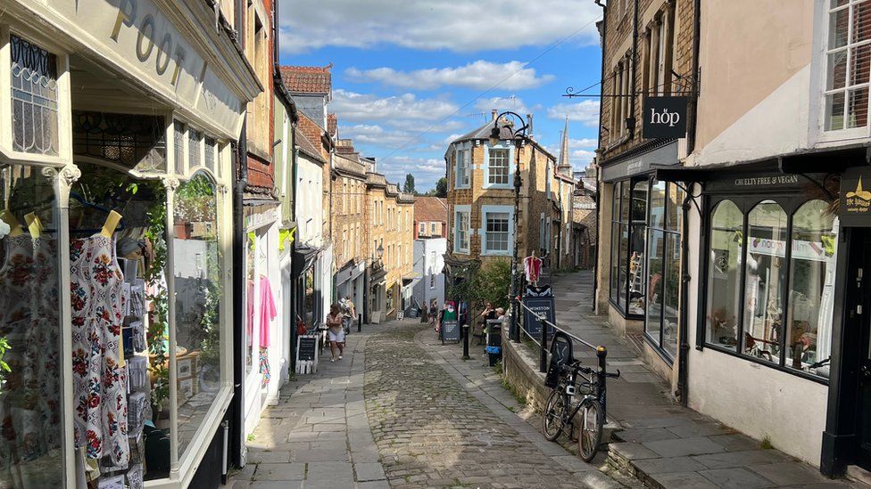 Frome declares housing crisis as rents soar out of reach - BBC News