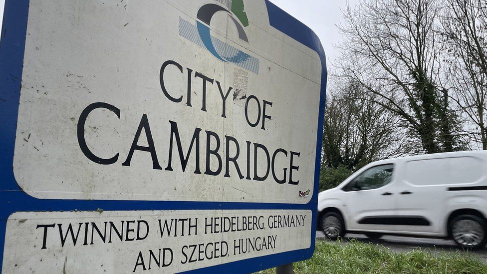 Cambridge road sign
