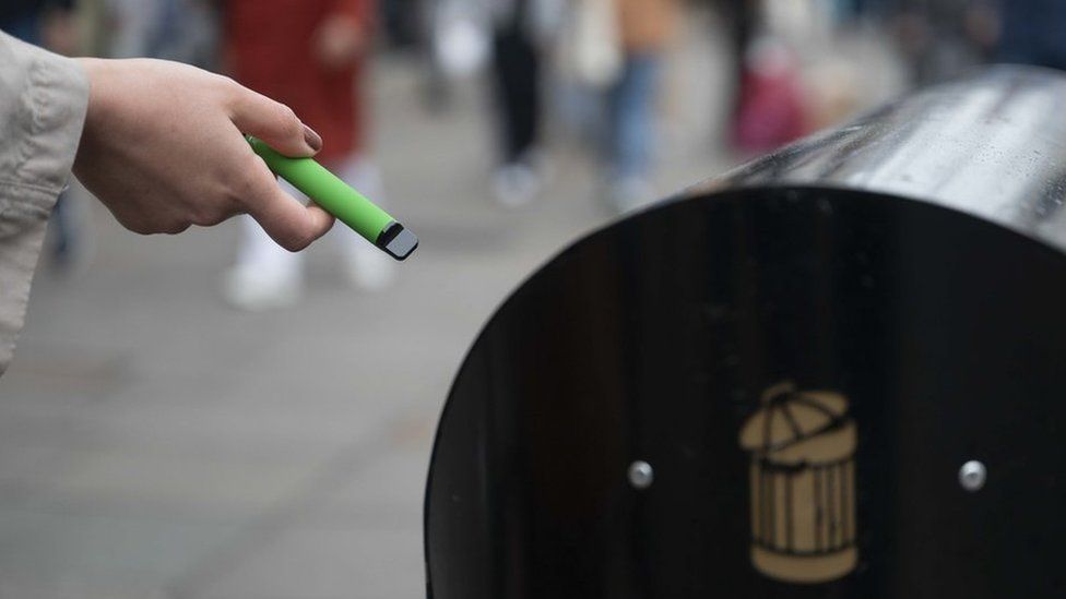 vape-recycling-bins-to-be-installed-across-oxfordshire-bbc-news