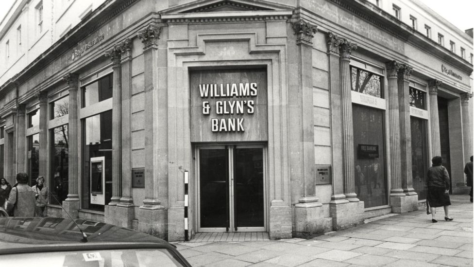 Clydesdale and Yorkshire Bank to close dozens of branches - BBC News