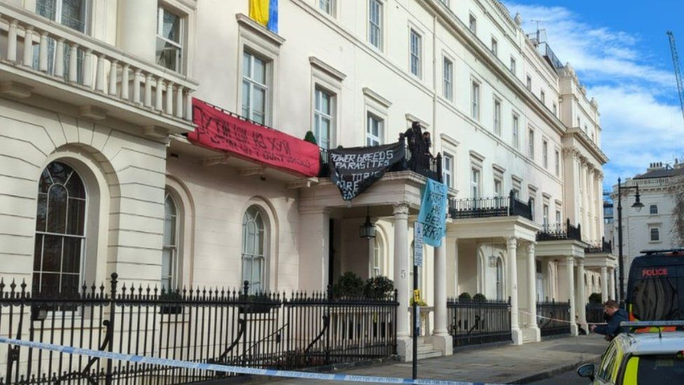 Protesters occupy a mansion in Belgravia