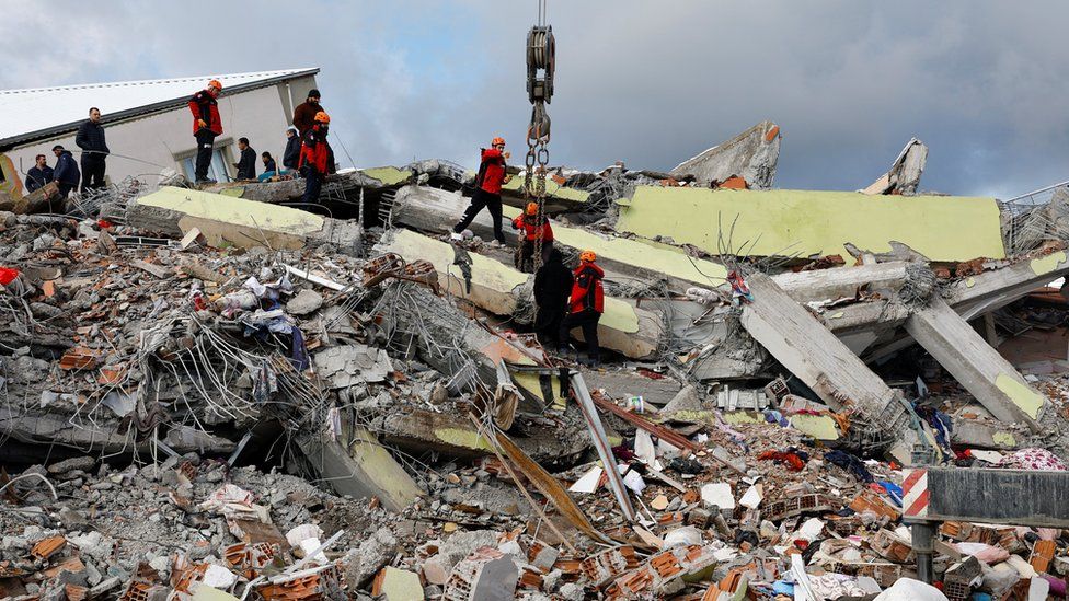 Turkey earthquake UK firefighters to help with rescue efforts BBC News