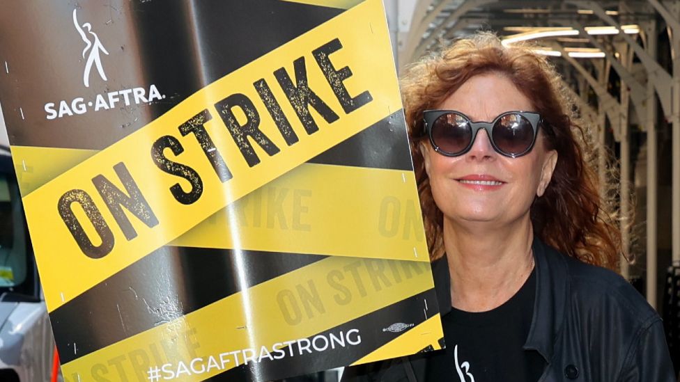 Susan Sarandon is seen on the SAG-AFTRA picket line on October 02, 2023 in New York City