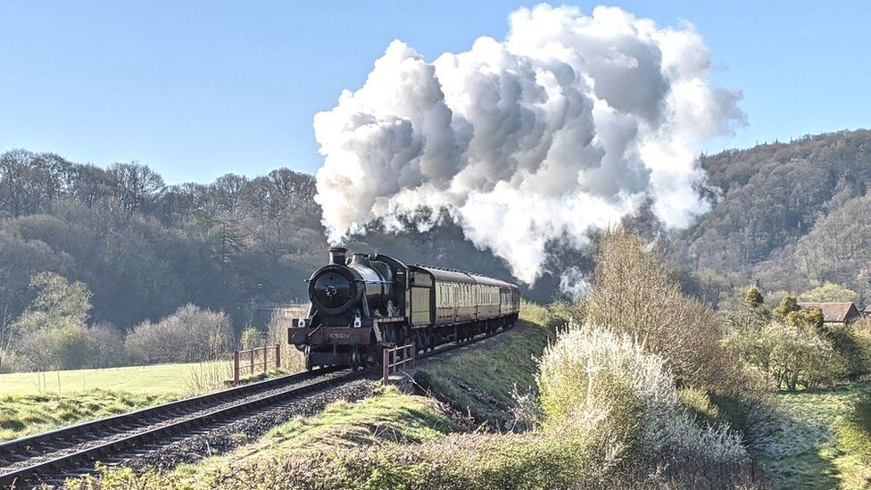Train heading to Arley Railway Station in Worcestershire