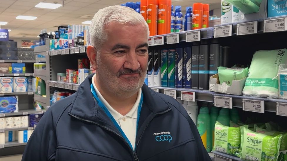 Jersey minister calls for sanitary products tax removal - BBC News