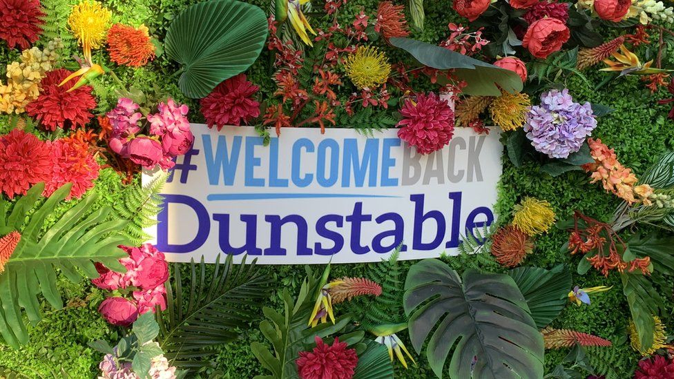 Welcome Back Dunstable sign