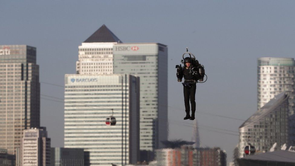 JB-9 jetpack makes spectacular debut flying around Statue of Liberty